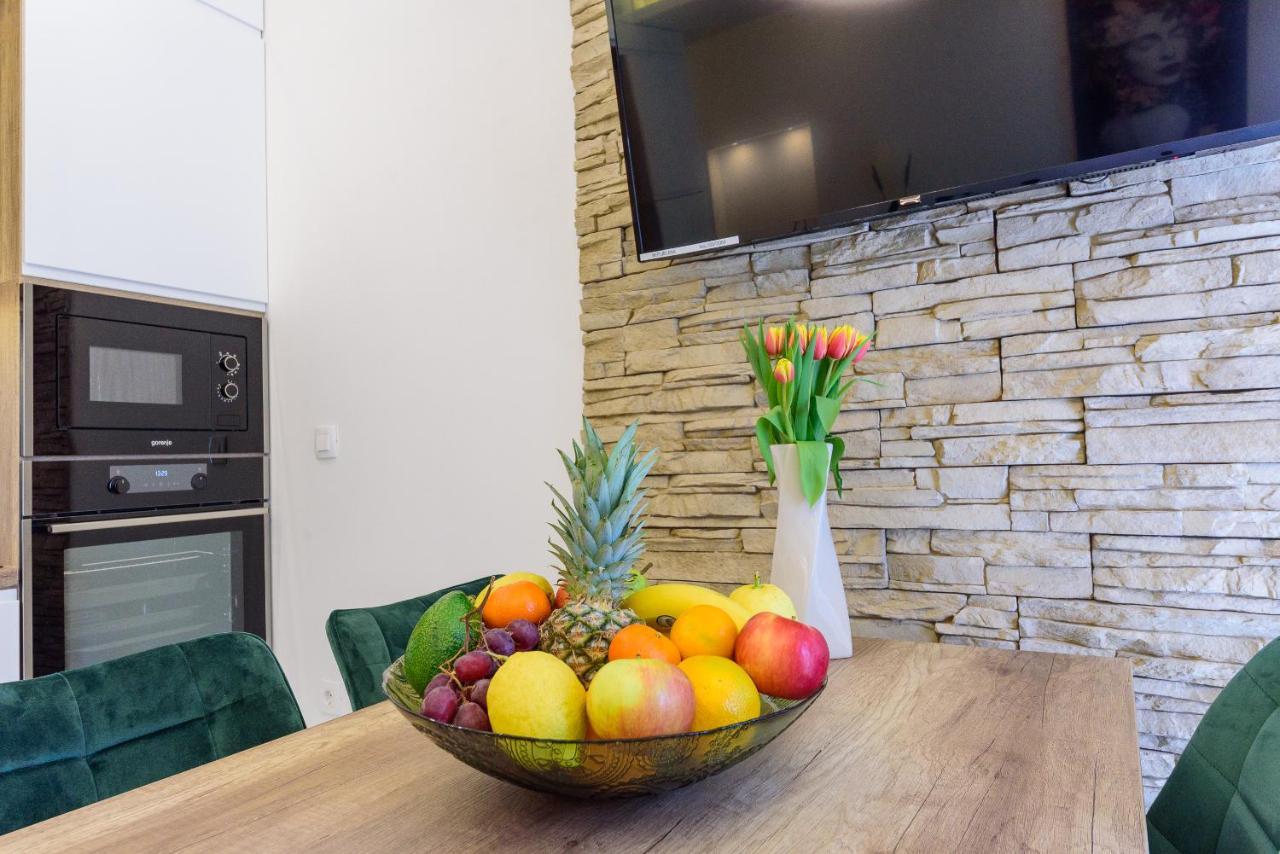 Apartmani Bokin Bol Exteriör bild