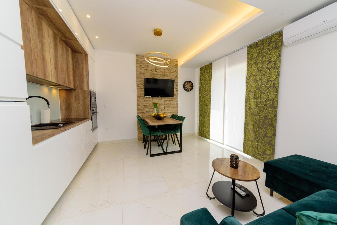 Apartmani Bokin Bol Exteriör bild