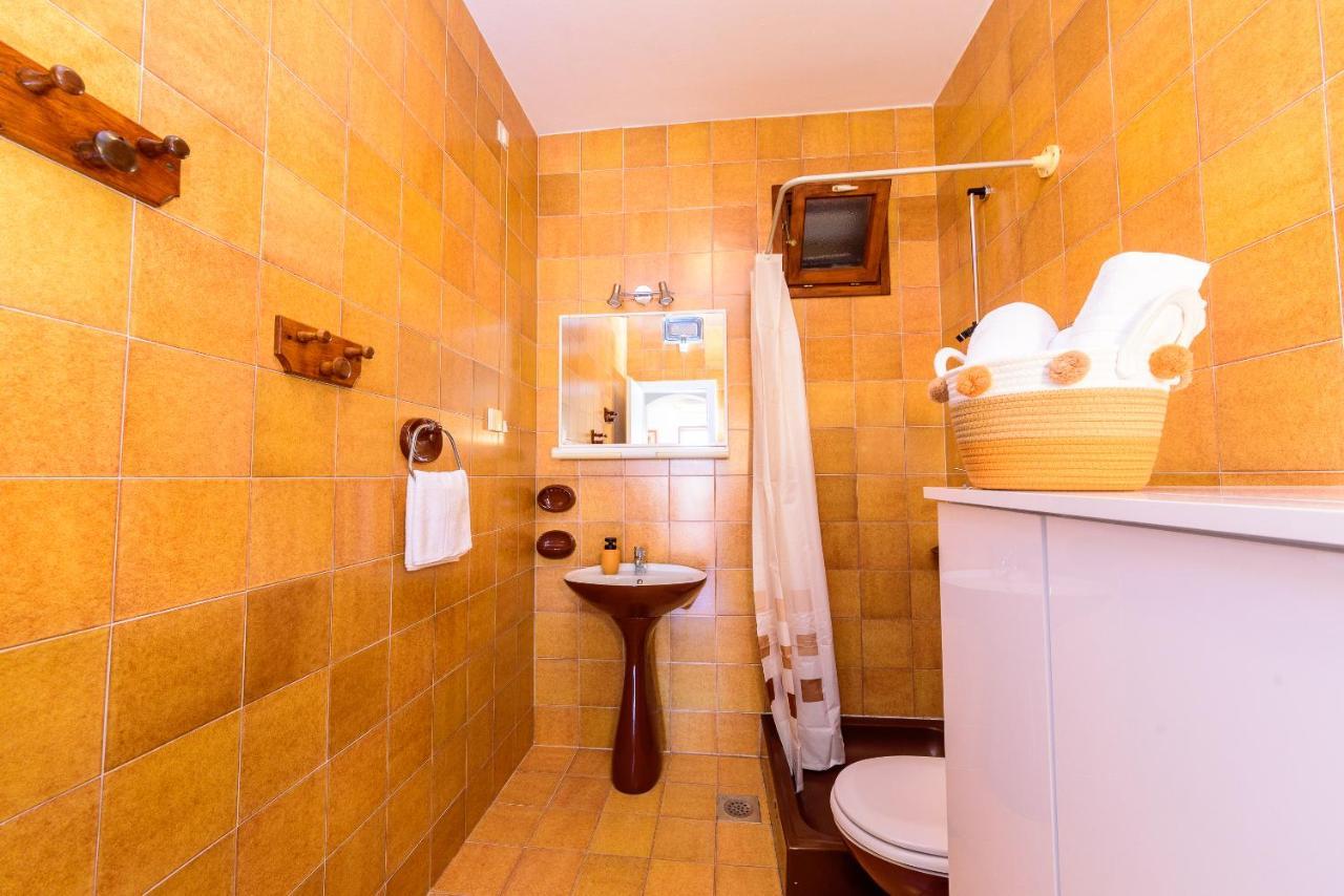 Apartmani Bokin Bol Exteriör bild